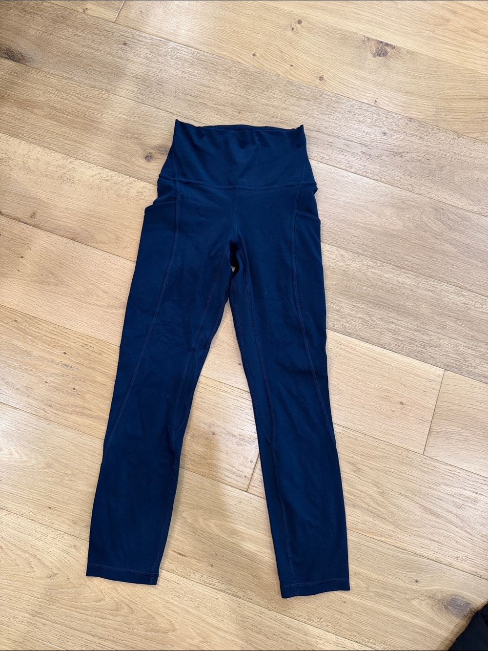 Lululemon High-Waist Navy with pockets 25” Leggings
